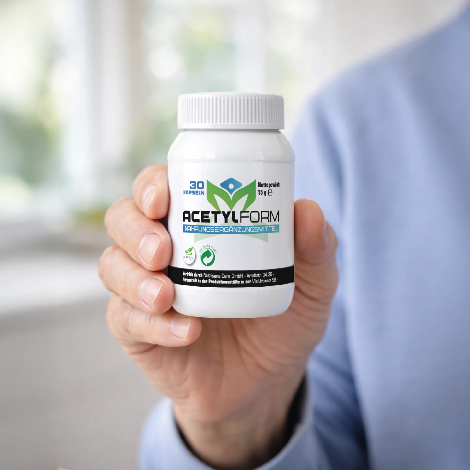 AcetylForm-Bottle-in-Hand
