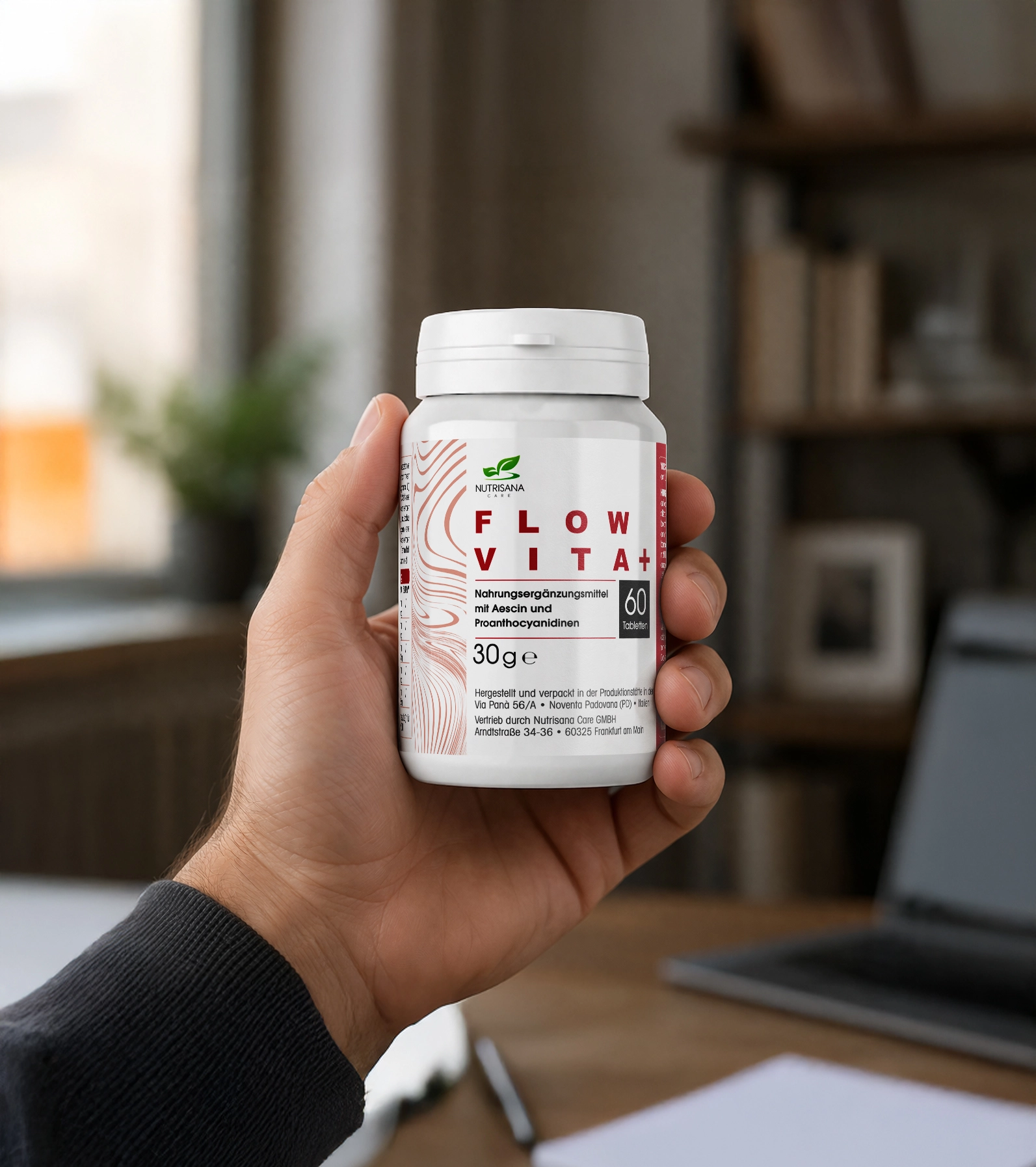 Flow-Vita-Bottle-in-Hand